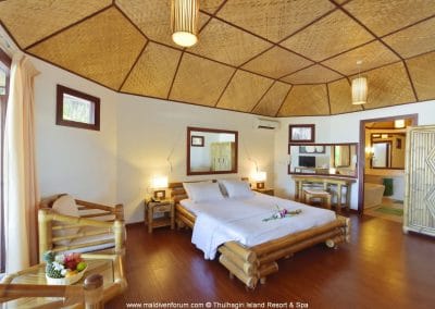 Thulhagiri Island Resort & Spa Beachbungalow