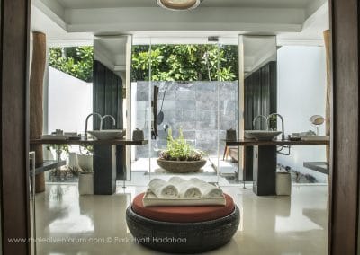 Park Hyatt Maldives Hadahaa Pool Villa Bathroom